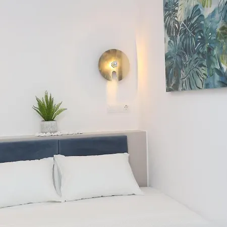 Blue Wave Apartment