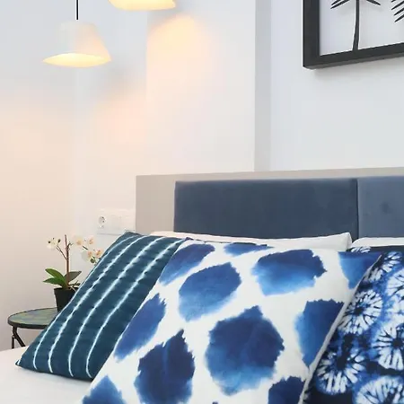 Apartment Blue Wave *